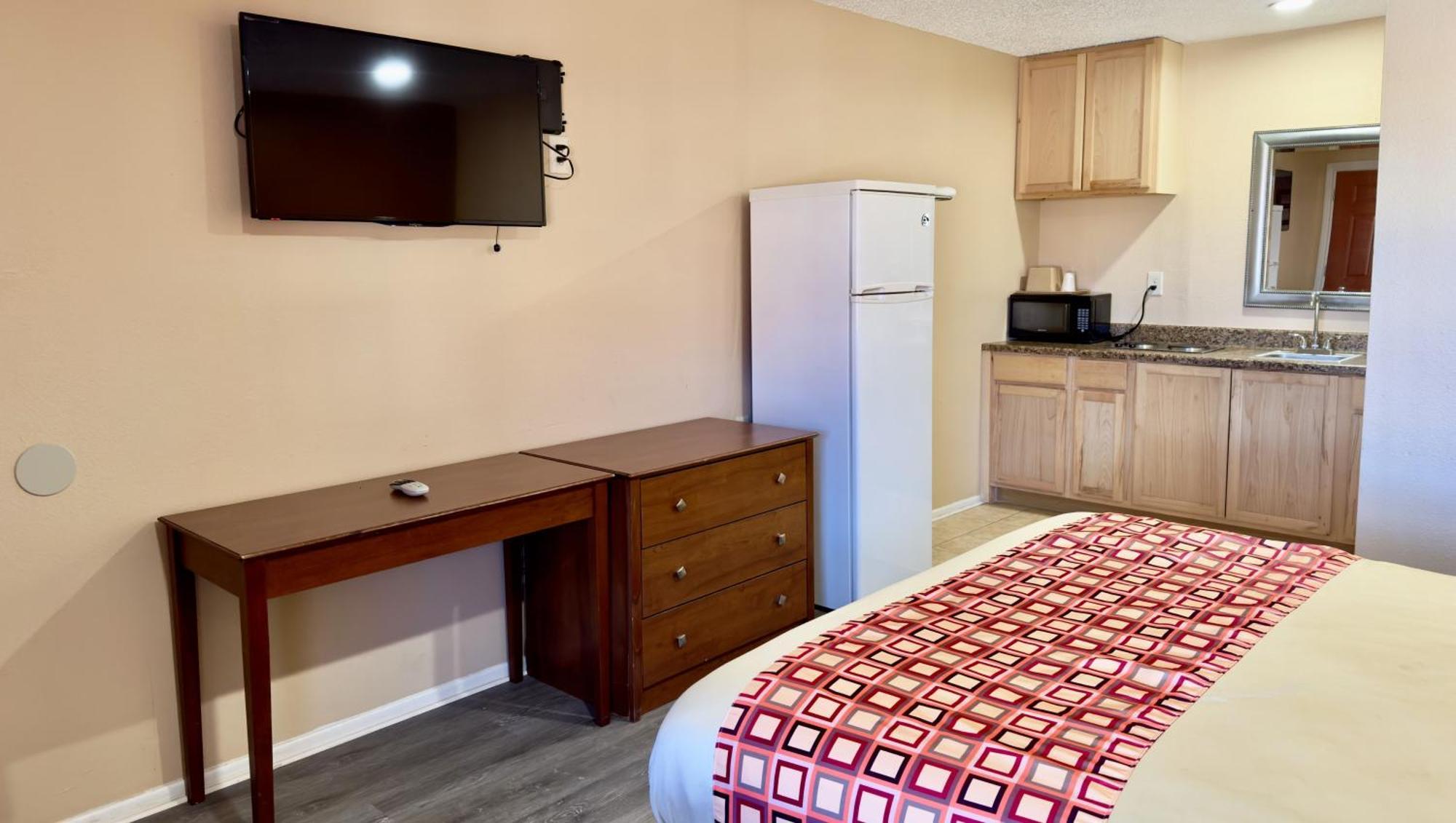 Regency Inn Hondo Exterior photo