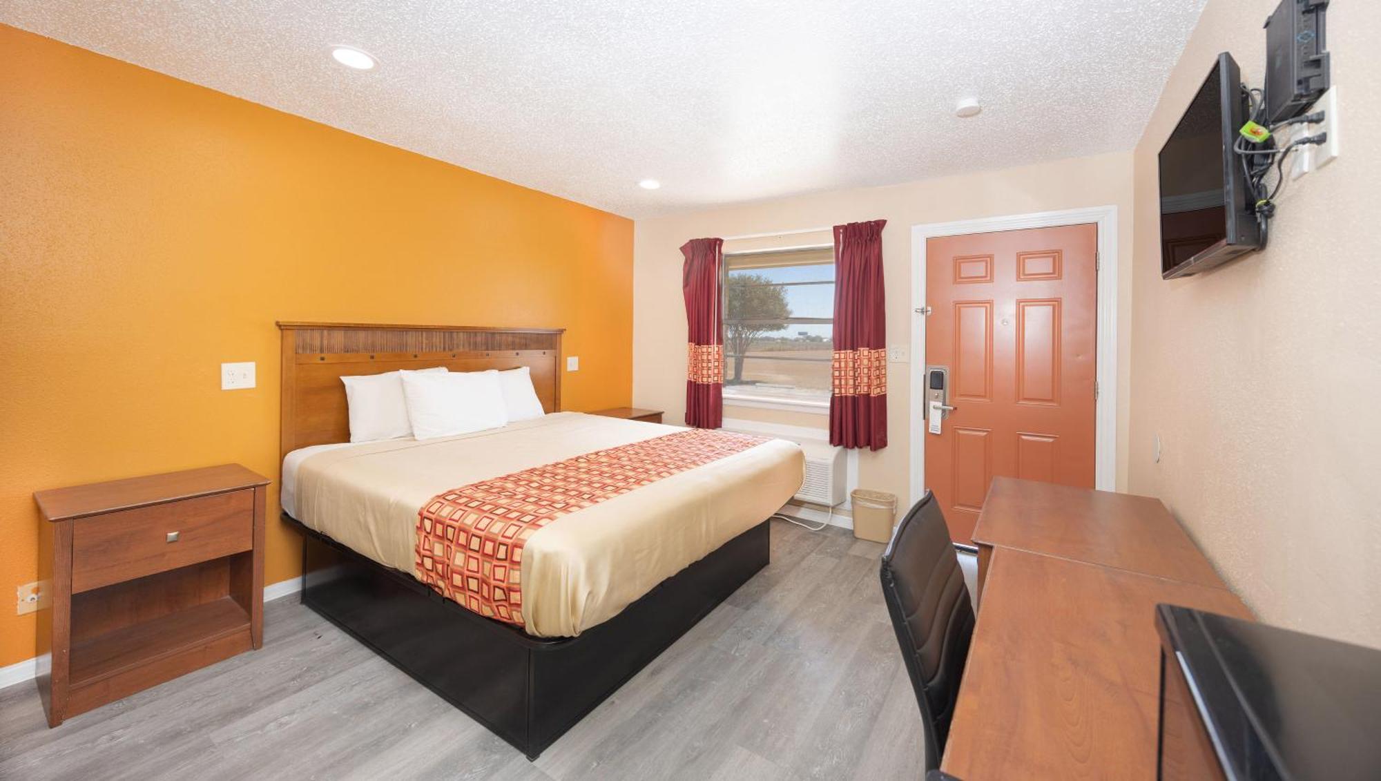 Regency Inn Hondo Exterior photo